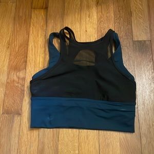 Lululemon sports bar